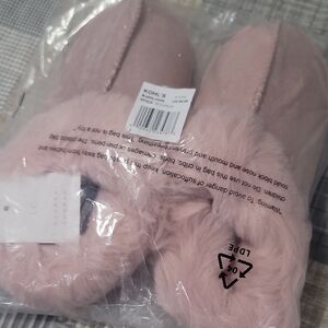 LC Lauren Conrad Soft Blush Fuzzy Slippers